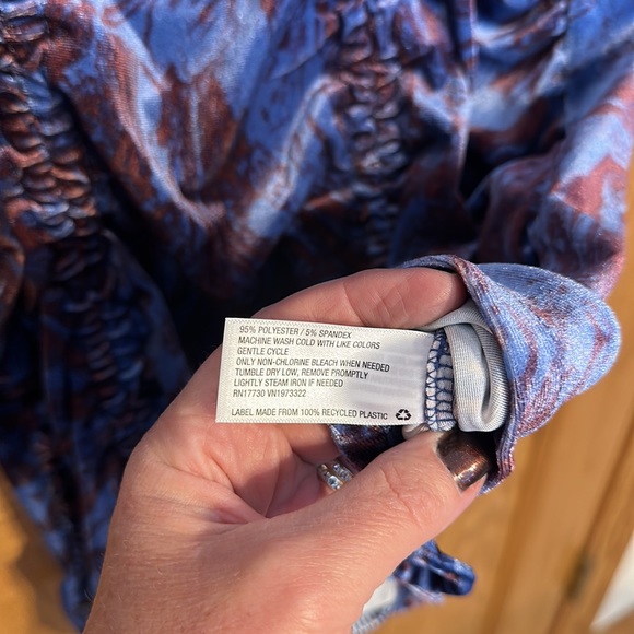 Blue Swirl Long Sleeve Velvet Bodycon Dress with adjustable ruching on f… - Picture 11 of 11